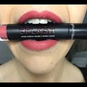 Younique Splash Liquid Lipstick in Soulful